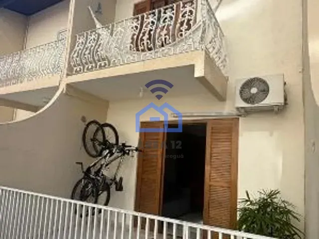Sobrado com 70m² 2 quartos e 2 banheiros, à venda, no bairro Martim de Sá em Caraguatatuba