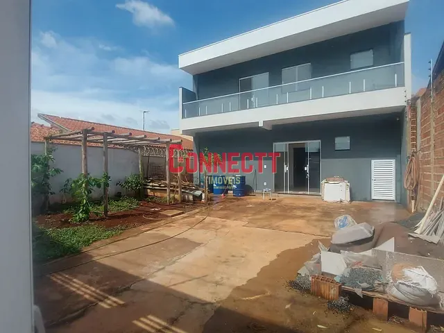 Sobrado com 200m² 3 quartos e 4 banheiros, à venda, no bairro Jardim Santo Antônio em Jardinópolis