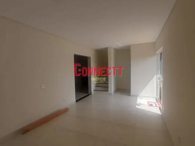 Sobrado com 200m² 3 quartos e 4 banheiros, à venda, no bairro Jardim Santo Antônio em Jardinópolis