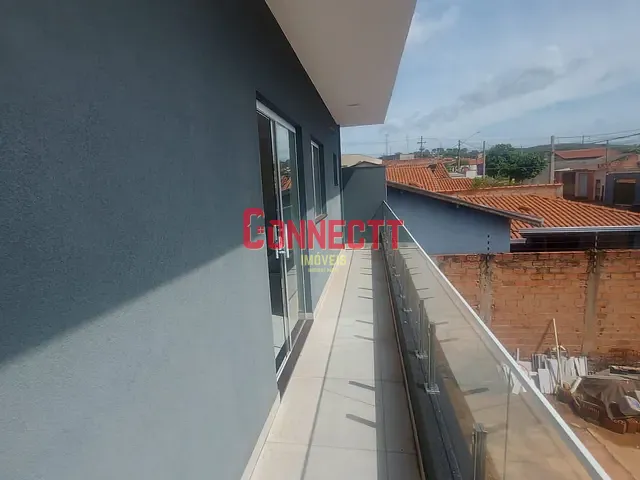 Sobrado com 200m² 3 quartos e 4 banheiros, à venda, no bairro Jardim Santo Antônio em Jardinópolis