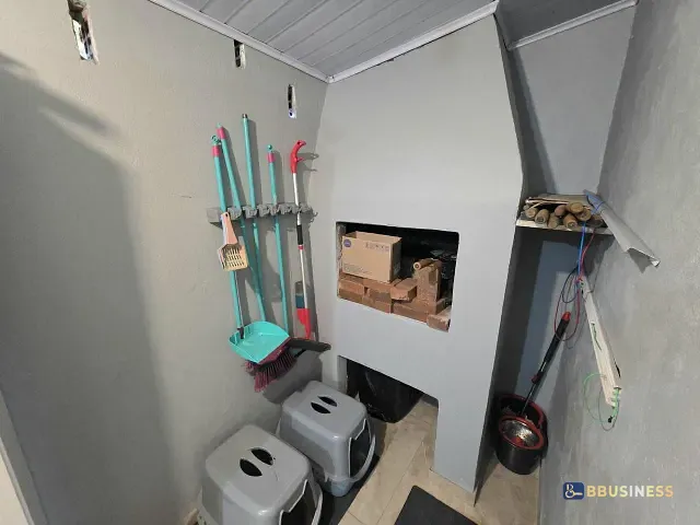 Sobrado 3 quartos e 1 banheiro, à venda, no bairro Cidade Nova em Caxias do Sul