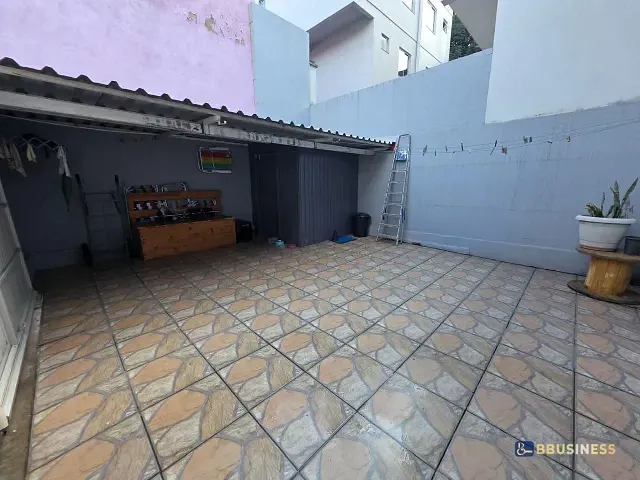 Sobrado 3 quartos e 1 banheiro, à venda, no bairro Cidade Nova em Caxias do Sul