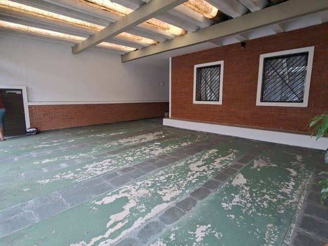 Sobrado 4 quartos e 4 banheiros, à venda ou para alugar, no bairro Vila Ede em São Paulo