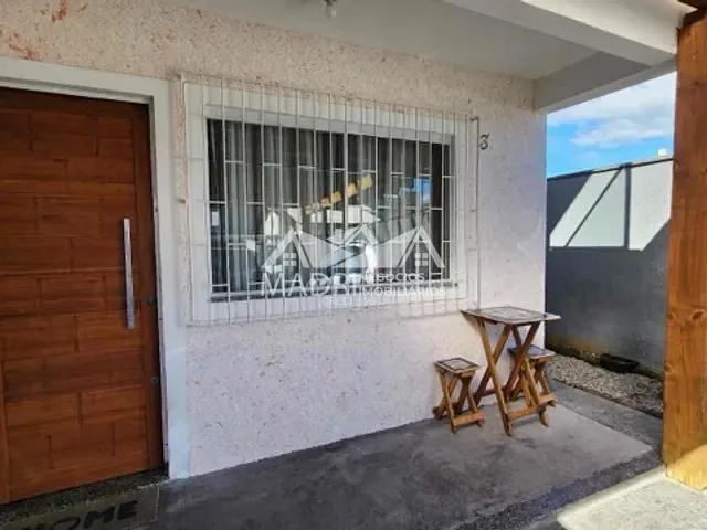 Sobrado 2 quartos e 2 banheiros, à venda, no bairro Aririú em Palhoça