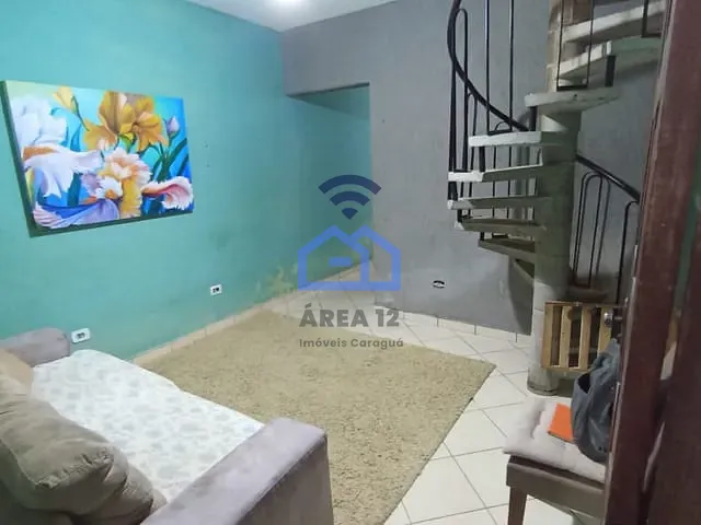 Sobrado com 125m² 3 quartos e 2 banheiros, à venda, no bairro Jardim das Gaivotas em Caraguatatuba