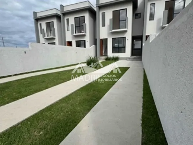 Sobrado com 135m² 2 quartos e 2 banheiros, à venda, no bairro Guarda do Cubatão em Palhoça