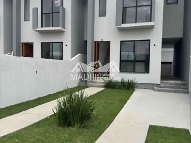 Sobrado com 135m² 2 quartos e 2 banheiros, à venda, no bairro Guarda do Cubatão em Palhoça
