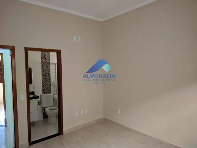 Sobrado com 240m² 4 quartos e 1 banheiro, à venda, no bairro Residencial Santa Paula em Jacareí