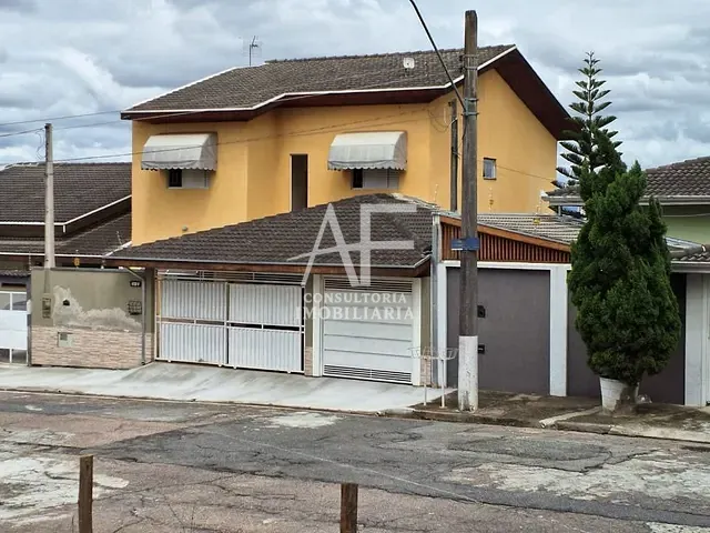 Sobrado com 312m² 3 quartos e 3 banheiros, à venda, no bairro Campos Elíseos em Taubaté