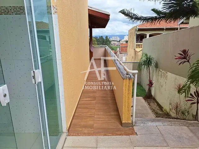 Sobrado com 312m² 3 quartos e 3 banheiros, à venda, no bairro Campos Elíseos em Taubaté