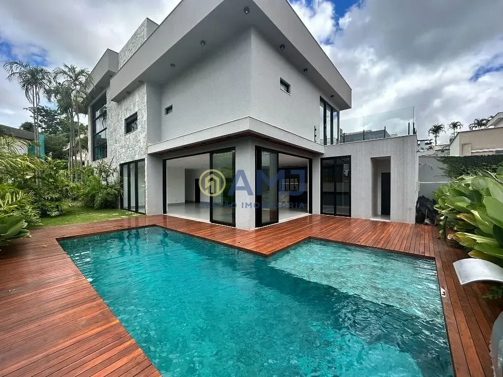 Sobrado, 5 quartos, 358 m² - Foto 1