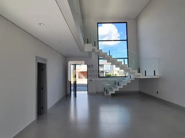 Sobrado com 300m² 4 quartos e 4 banheiros, à venda, no bairro Jardim Residencial Dona Maria Candida em Indaiatuba