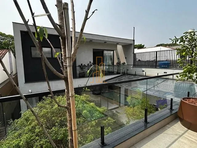 Sobrado com 468m² 4 quartos e 5 banheiros, à venda, no bairro Nova Petrópolis em São Bernardo do Campo