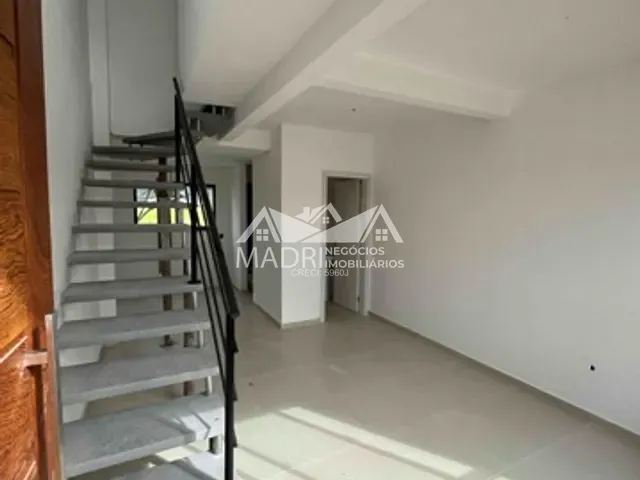 Sobrado com 135m² 2 quartos e 2 banheiros, à venda, no bairro Guarda do Cubatão em Palhoça