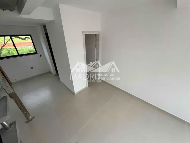 Sobrado com 135m² 2 quartos e 2 banheiros, à venda, no bairro Guarda do Cubatão em Palhoça