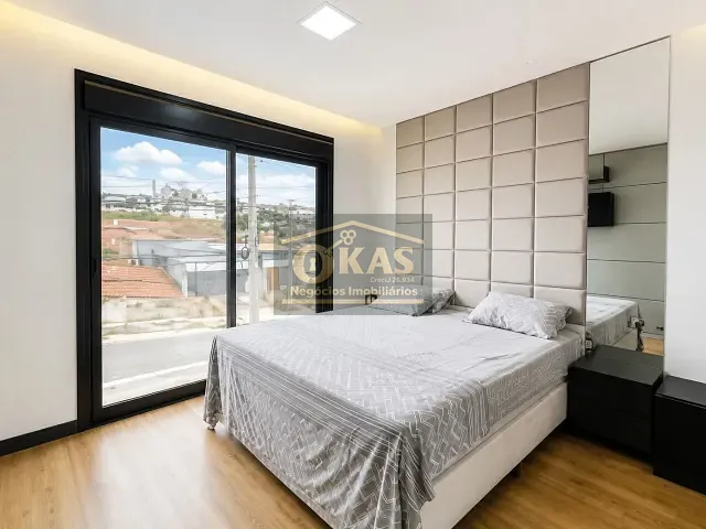 Sobrado com 250m² 3 quartos e 4 banheiros, à venda, no bairro Cézar de Souza em Mogi das Cruzes
