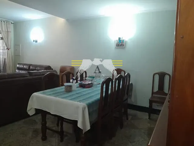 Sobrado 4 quartos e 2 banheiros, à venda, no bairro Brás em São Paulo