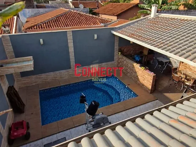 Sobrado 3 quartos e 4 banheiros, à venda, no bairro Jardim Arlindo Laguna em Ribeirão Preto
