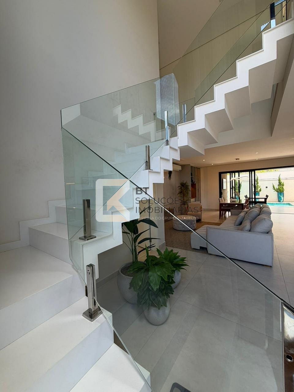 Sobrado, 3 quartos, 274 m² - Foto 3