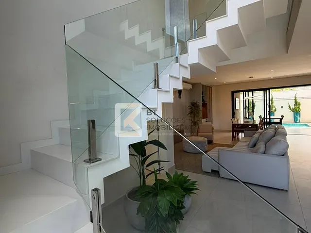 Sobrado com 300m² 3 quartos e 4 banheiros, à venda, no bairro Jardim Residencial Maria Dulce em Indaiatuba