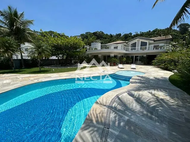 Sobrado com 1440m² 6 quartos e 4 banheiros, à venda, no bairro Praia da Cocanha em Caraguatatuba