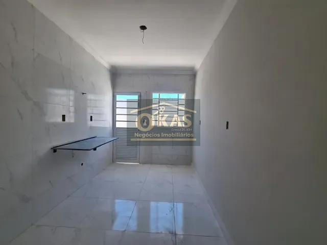 Sobrado com 79m² 2 quartos e 1 banheiro, à venda, no bairro Jundiapeba em Mogi das Cruzes