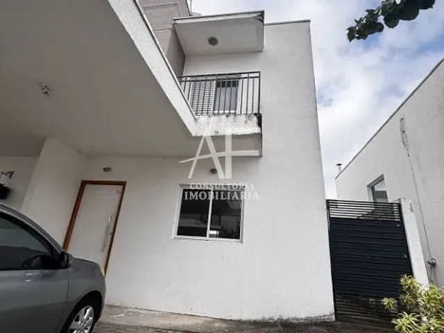 Sobrado com 225m² 3 quartos e 2 banheiros, à venda, no bairro Vila Areao em Taubaté