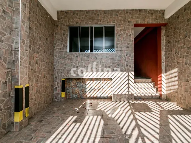 Sobrado com 195m² 3 quartos e 1 banheiro, à venda, no bairro Vila Silviânia em Carapicuíba
