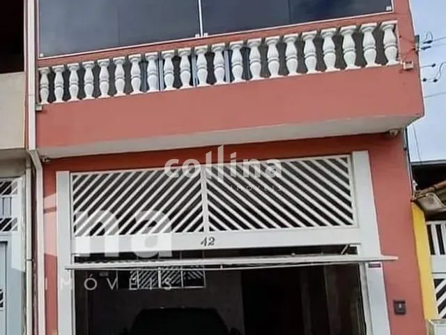Sobrado com 195m² 3 quartos e 1 banheiro, à venda, no bairro Vila Silviânia em Carapicuíba
