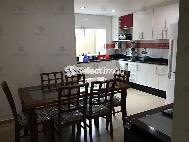 Sobrado com 107m² 3 quartos e 2 banheiros, à venda, no bairro Vila Nossa Senhora das Vitórias em Mauá