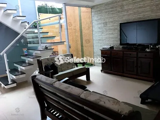 Sobrado com 107m² 3 quartos e 2 banheiros, à venda, no bairro Vila Nossa Senhora das Vitórias em Mauá