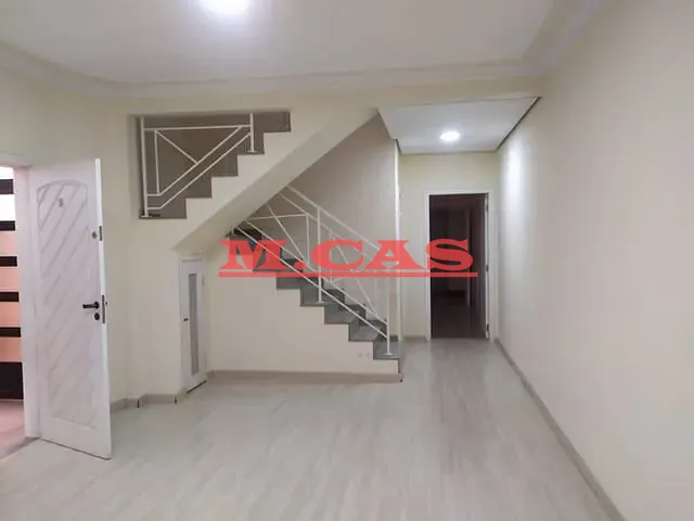 Sobrado 3 quartos e 2 banheiros, para alugar, no bairro Vila Regente Feijó em São Paulo