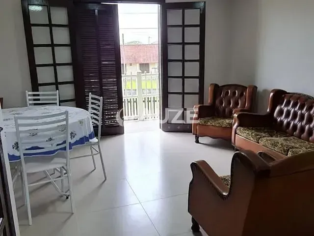 Sobrado com 210m² 7 quartos e 4 banheiros, à venda, no bairro Coroados em Guaratuba