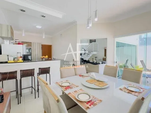 Sobrado com 260m² 3 quartos e 4 banheiros, à venda, no bairro Caminho Novo em Tremembé