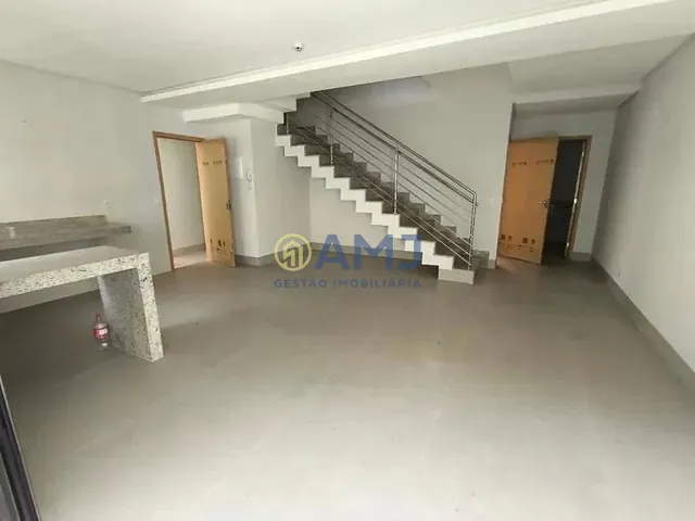 Sobrado com 173m² 3 quartos e 3 banheiros, à venda, no bairro Setor Jaó em Goiânia