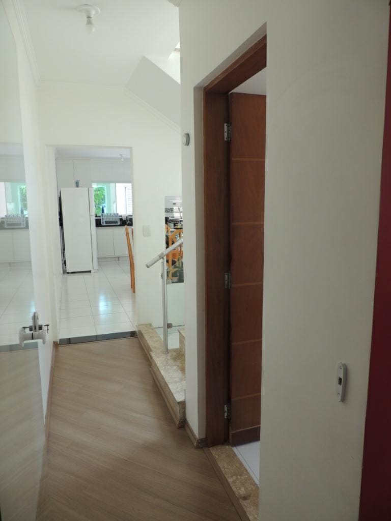 Sobrado à venda 3 Quartos, 3 Suites, 8 Vagas, 268M², Vila Alpina, São Paulo - SP