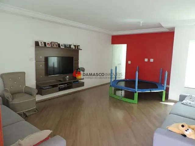 Sobrado com 268m², à venda, no bairro Vila Alpina em São Paulo