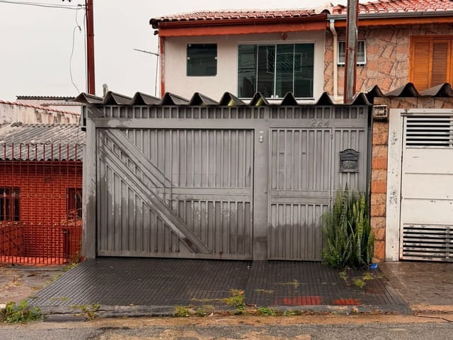 Sobrado 2 quartos e 2 banheiros, à venda, no bairro Parque Vitória em São Paulo