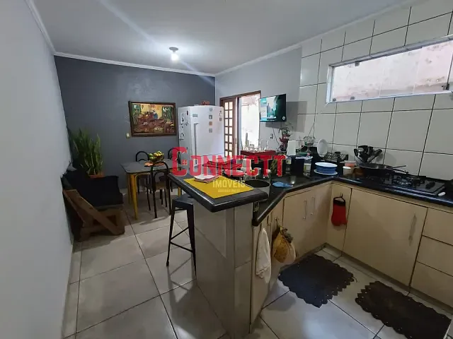 Sobrado com 150m² 3 quartos e 3 banheiros, à venda, no bairro Parque Ribeirão Preto em Ribeirão Preto