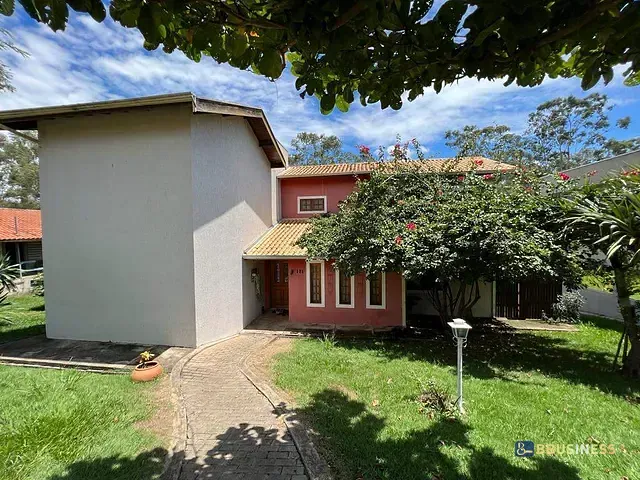 Sobrado 3 quartos e 3 banheiros, para alugar, no bairro Estância Árvore da Vida em Sumaré