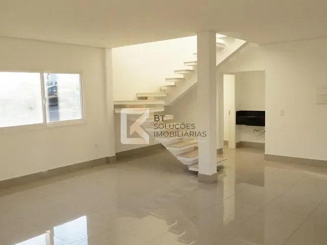 Sobrado com 321m² 4 quartos e 2 banheiros, à venda, no bairro Chácara Belvedere em Indaiatuba