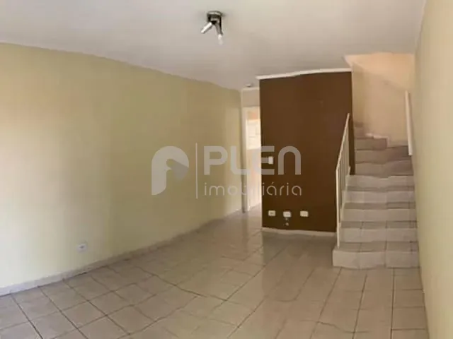 Sobrado 2 quartos e 2 banheiros, à venda, no bairro Vila Amália (Zona Norte) em São Paulo