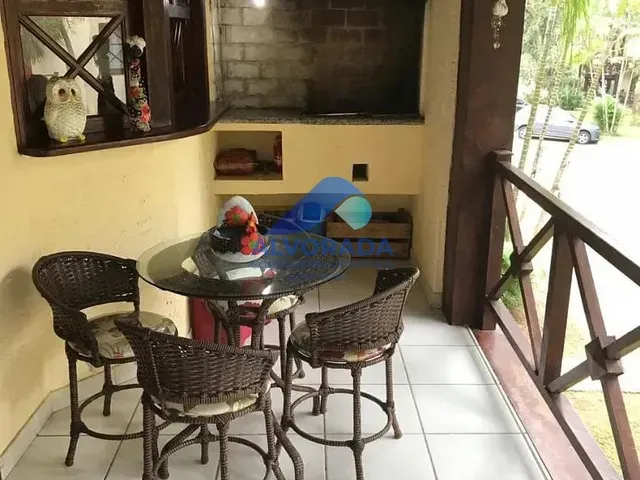 Sobrado com 10m² 3 quartos e 3 banheiros, à venda, no bairro Maresias em São Sebastião