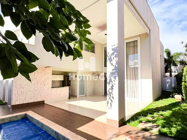 Sobrado com 444m² 3 quartos e 5 banheiros, para alugar, no bairro Residencial Goiânia Golfe Clube em Goiânia