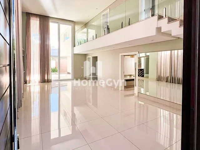 Sobrado com 444m² 3 quartos e 5 banheiros, para alugar, no bairro Residencial Goiânia Golfe Clube em Goiânia