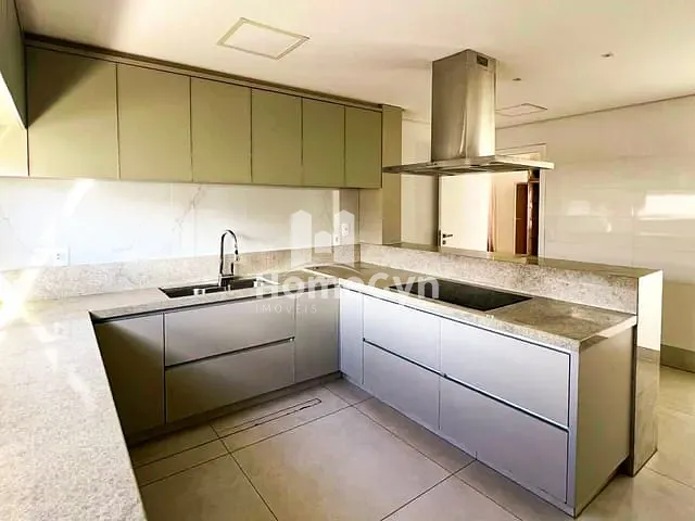 Sobrado com 444m² 3 quartos e 5 banheiros, para alugar, no bairro Residencial Goiânia Golfe Clube em Goiânia