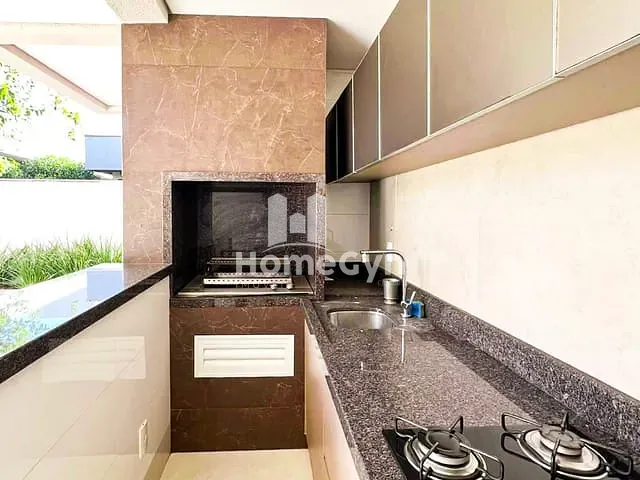 Sobrado com 444m² 3 quartos e 5 banheiros, para alugar, no bairro Residencial Goiânia Golfe Clube em Goiânia