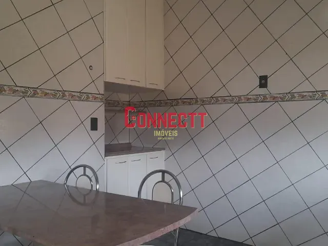 Sobrado 3 quartos e 2 banheiros, para alugar, no bairro Parque das Andorinhas em Ribeirão Preto