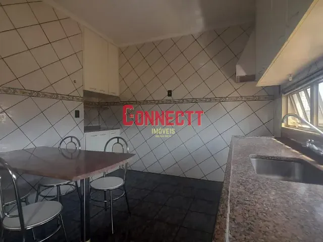 Sobrado 3 quartos e 2 banheiros, para alugar, no bairro Parque das Andorinhas em Ribeirão Preto