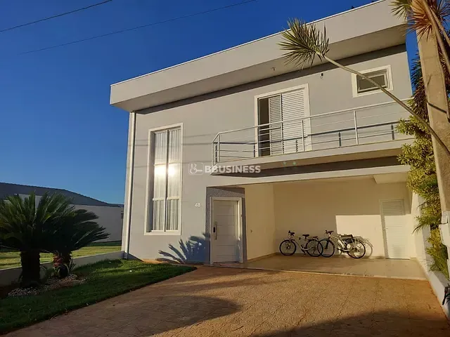 Sobrado 3 quartos e 2 banheiros, à venda, no bairro João Aranha em Paulínia